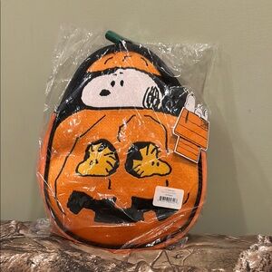 Harveys Seatbelts Peanuts Halloween Snoopy Crossbody Bag NWT Sold Out